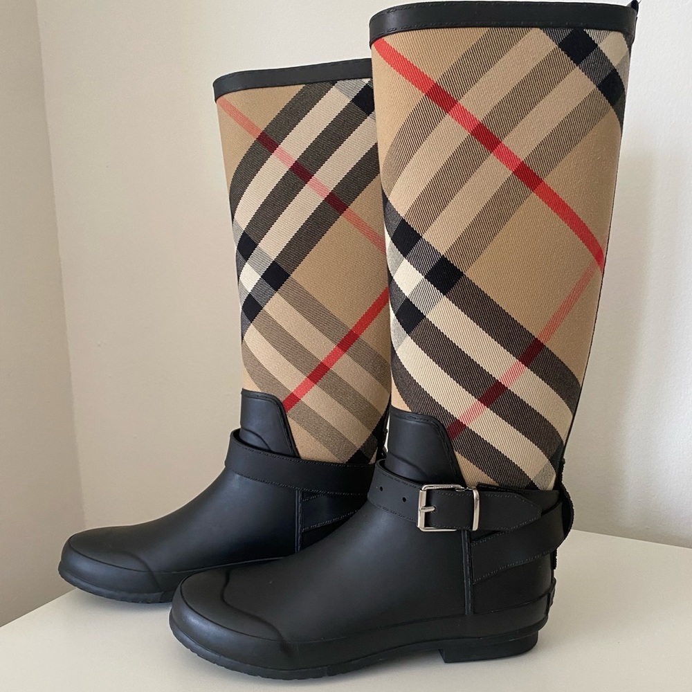 Perfect rain boots.